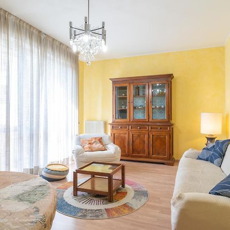 Spacious Apartment At Como Lake แมนเดลโล เดล ลาริโอ ภายนอก รูปภาพ