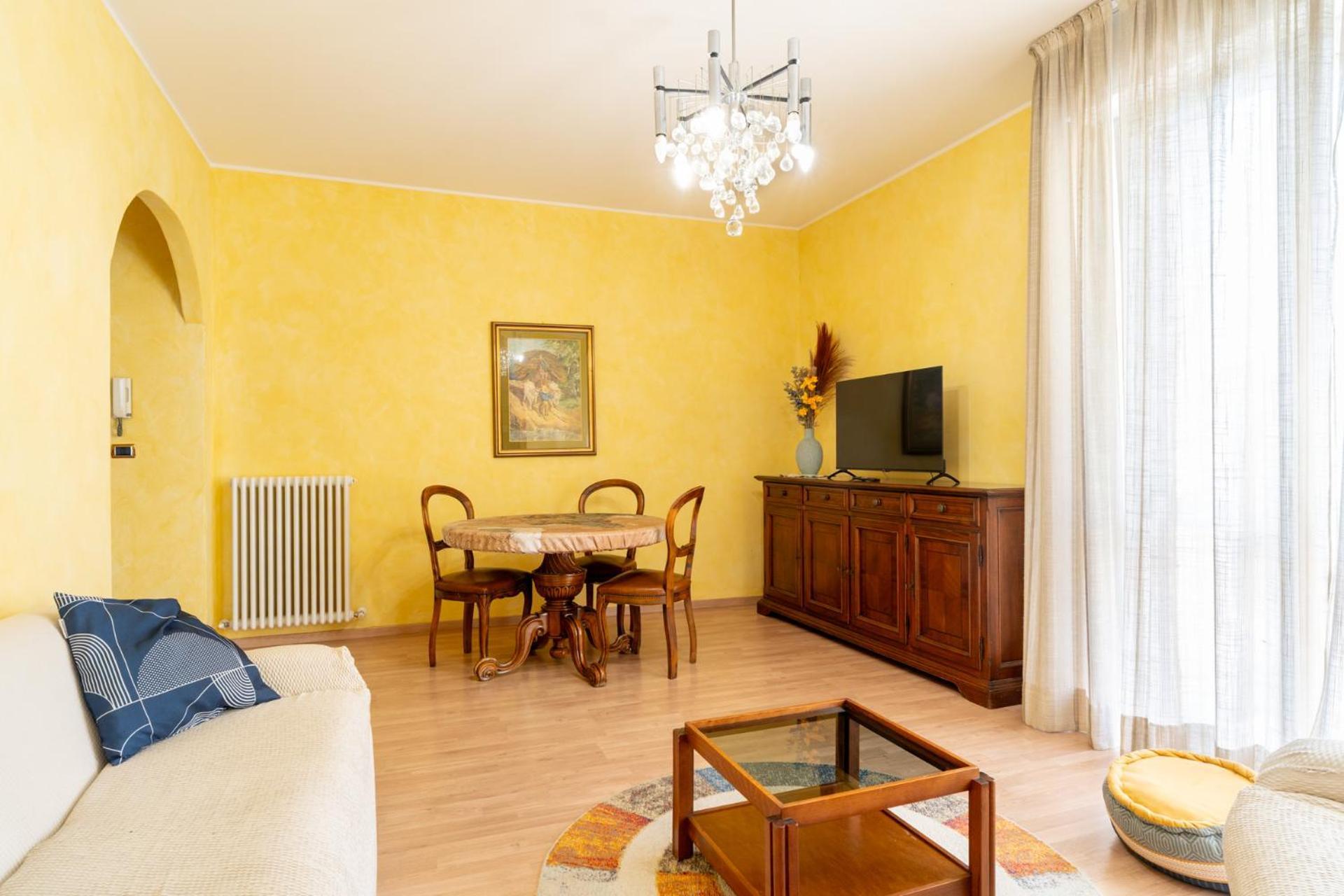 Spacious Apartment At Como Lake แมนเดลโล เดล ลาริโอ ภายนอก รูปภาพ